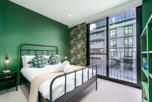 Kingston Apartamento | Vibrant Stay with Lakeside Charm in Kingston - Hosted by Canstay