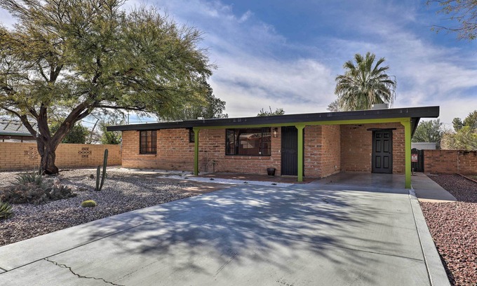 Palo Verde Casa | Vibrant Tucson Home: Pool, Hot Tub & Fire Pit