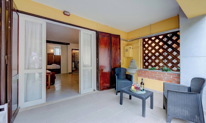 Barbarano Apartamento | Vicolo 42-private Terrace-200m Lake, Salò, Italy