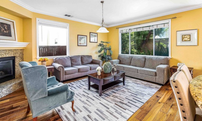 Rancho Cucamonga Casa | Victoria Garden on River Oaks #140