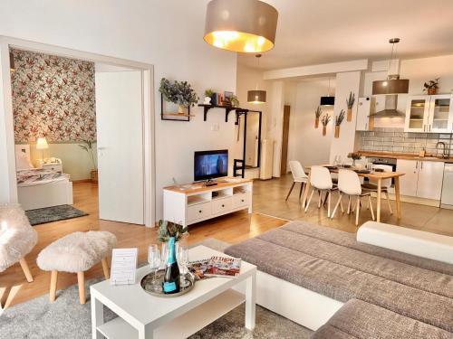 Belso-Ferencvaros Apartamento | Victoria's Danube view Residence