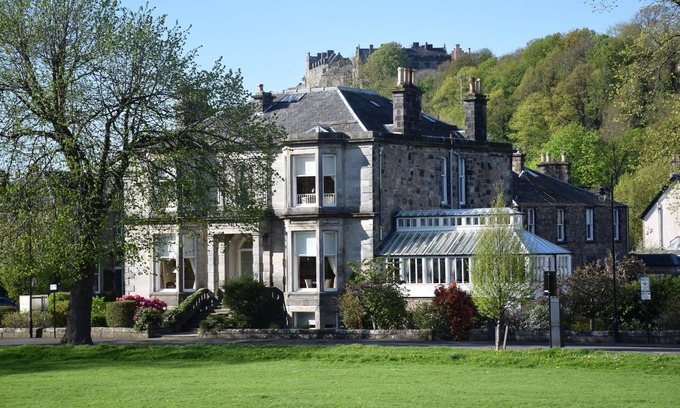 Dalavich Casa | Victoria Square