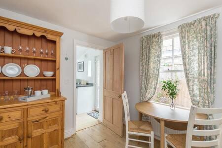 Cambridge Casa | Victorian 2 Bedroom Home near the river Cam