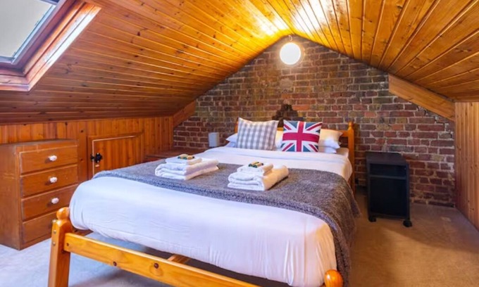 Ferndale Apartamento | Victorian 3BR Multilevel flat w/terrace in Clapham