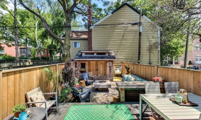 Riverside Casa | Victorian home on quiet dead end street, walk to parks and shops/restaurants