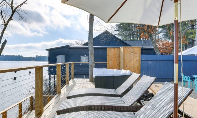 Lake Huntington Apartamento | Victorian Lake Oasis