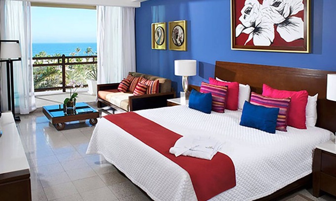 Campo de Golf Fonatur Complejo | Vidanta Los Cabos - Grand Mayan Master Room for Christmas or New Year