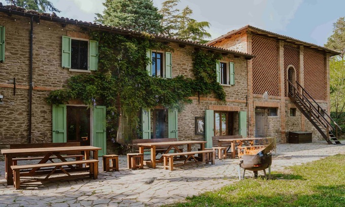 Casola Valsenio Otro | Vidovina: Farmhouse with Pool - 7 bedrms/22 beds
