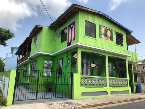 Isabel II Casa | Vieques Good Vibe Guest House