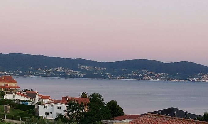 Quintans Apartamento | View of the port of Sanxenxo
