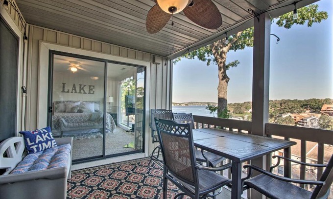 Osage Beach Apartamento | View, Pool and Lake Access Osage Beach Condo!
