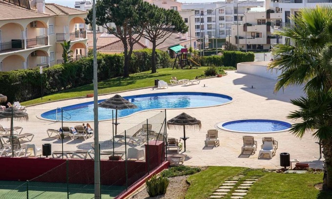 Olhos D'Agua Apartamento | View Waves Apartment | Pool and Sea View & Tennis Court