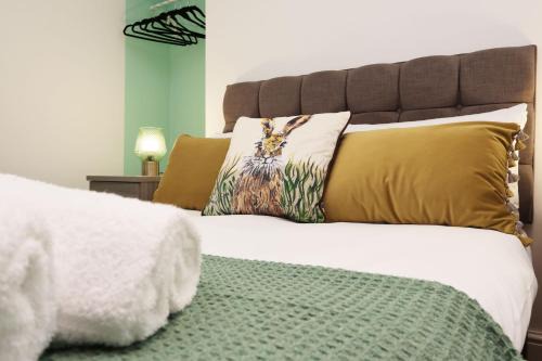 Castle Casa | Viewing deck, on-street parking, City Centre Location