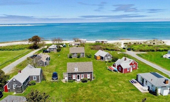 Barnstable Cabaña | Hermosas vistas de Sandy Neck y caminar a la playa privada