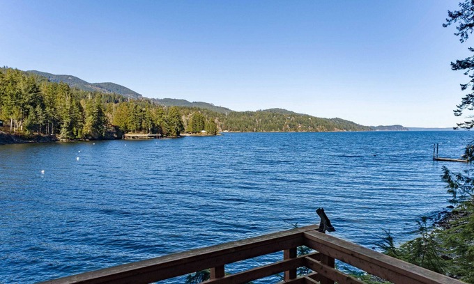 Lilliwaup Cabina | Views of Triton Cove w Private Beach! Pet Friendly