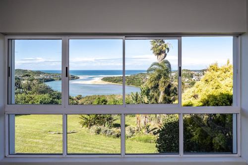 Beacon Bay Apartamento | Views on 24