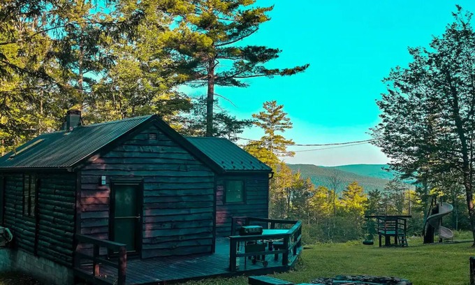 Fultonham Cabina | Views, Pines & Perfect Vibes