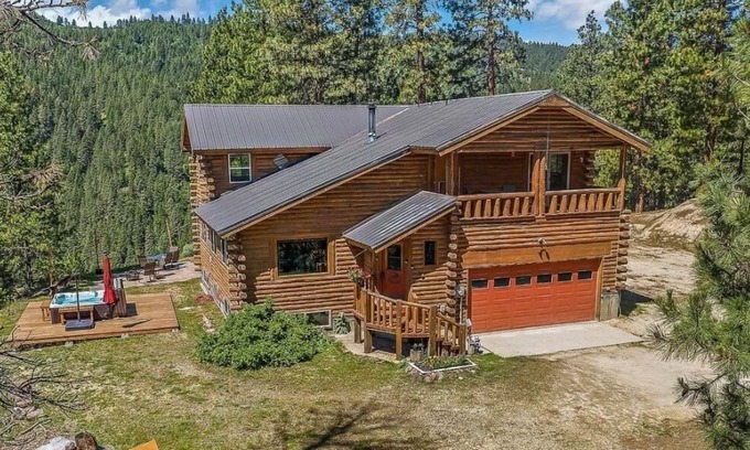 Boise Casa | Views views views! Luxurious tranquil cabin retreat!