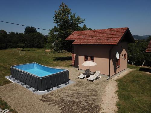 Bosnia Casa | Vikendica "Šapat šume"