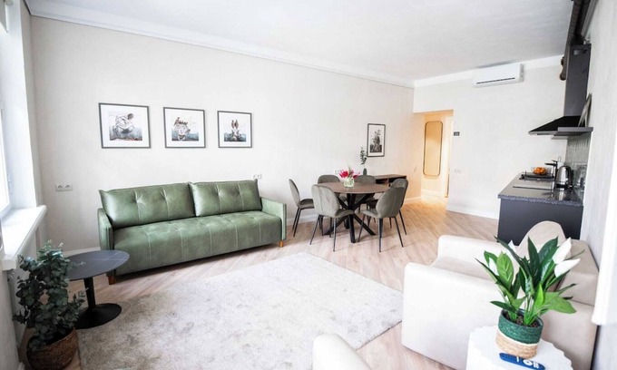Old Town Apartamento | tARTuStays artist Viktoria Berešna decorated apartment with AC in fabulous Tartu