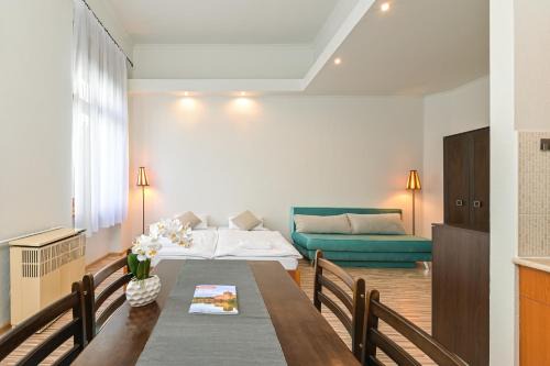 Gyula Apartamento | Világóra Apartman