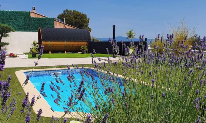 Sainte-Anastasie-sur-Issole Villa | Villa 'La Pépite D'amour' con piscina privada, Wi-Fi y aire acondicionado