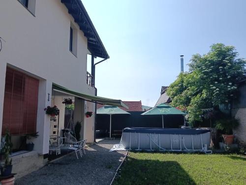 Jibert Casa | Vila Bella