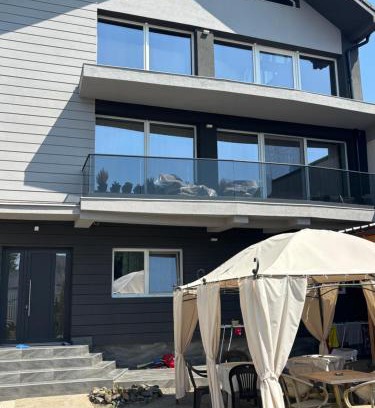 Jibert Casa | Vila Costin - camere de închiriat