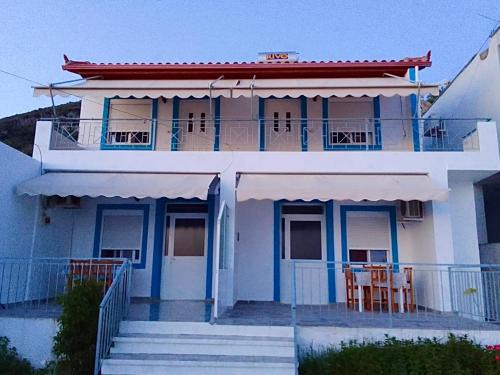 Qazim Pali Casa | Vila Gusti
