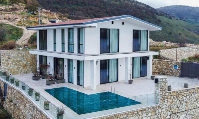 Himare Villa | Vila Infinity-Luxury Rooms