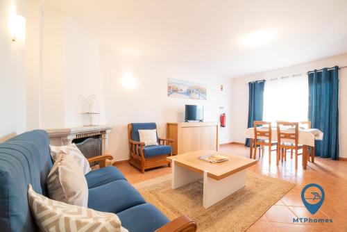 Correeira Casa | Vila Nico by MTPhomes
