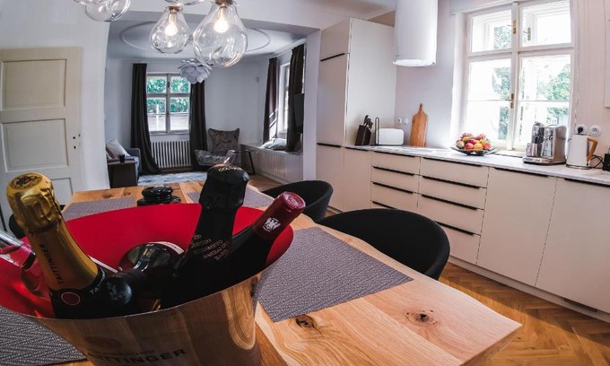 Vrchlabi Apartamento | Vila Pražská