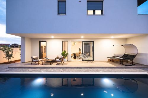 Brinje Casa | Vila Zara Apartman Nika