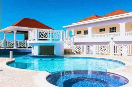Discovery Bay Apartamento | Vilagio Villa