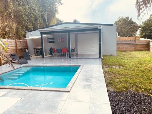Les Abymes Villa | VILL'ARBOREE