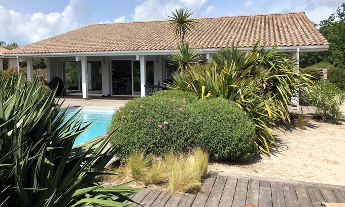 Vensac Villa | Villa à 5 Minutes de Locéan Dans un Cadre Magnifique