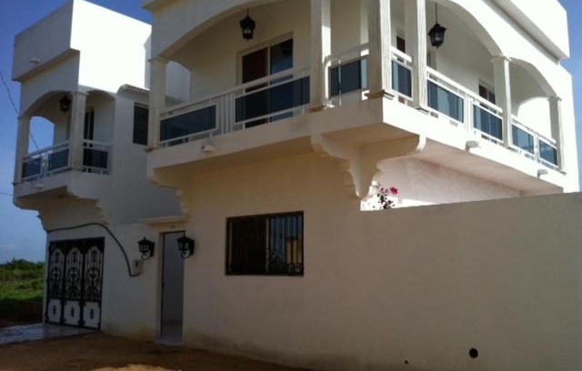 Thies Villa | Villa à Thiès avec piscine à 15mn de l'aéroport