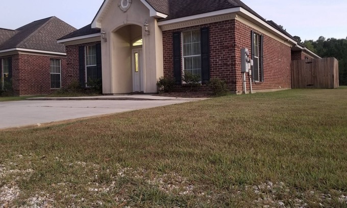 Pine Grove Villa | Villa en Beautiful Tickfaw 2br 2ba 1 hora de Nueva Orleans y Baton Rouge