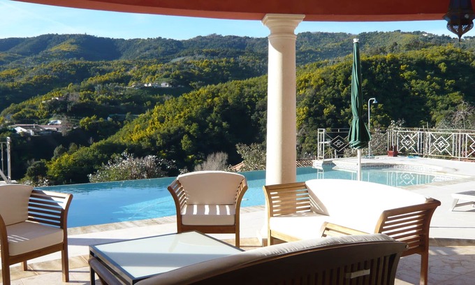 Pegomas Villa | Villa 10 people 10 km from Cannes with swimming pool. Unobstructed view to the sea
