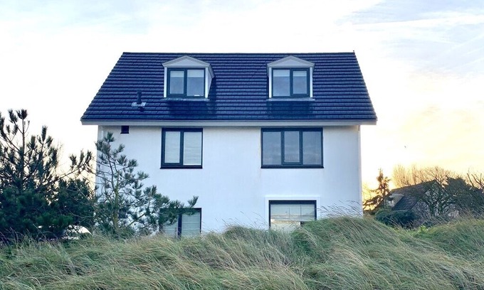 Noordwijk aan Zee Villa | Villa 100 meters from the beach. Private pool!