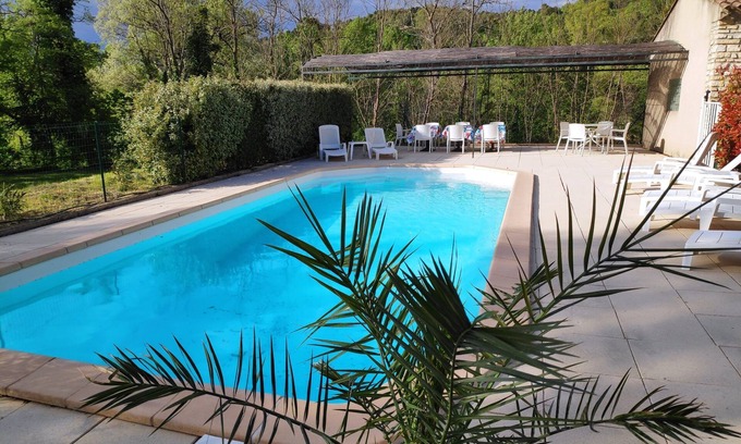 Saignon Villa | Hermosa villa provenzal en el Luberon con piscina privada para 12 personas.