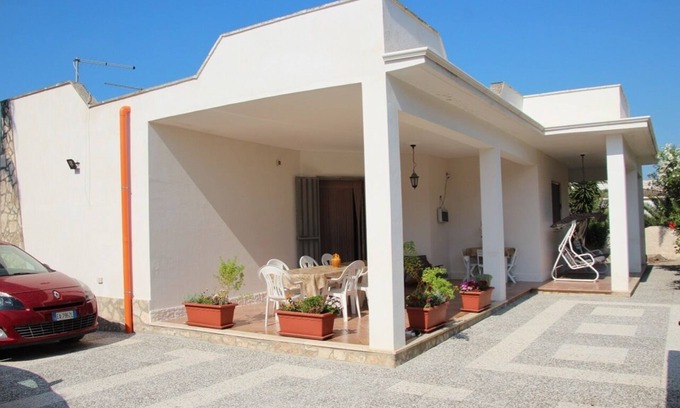 San Pietro in Bevagna Villa | Villa a 2 pasos del mar Jónico, en el corazón de Salento, con jardín y patio privado.