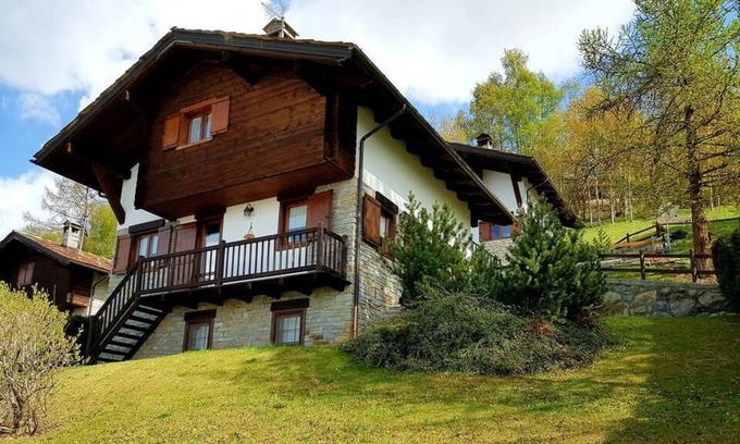 Acque Fredde Chalet De Esquí | Villa de 200 metros cuadrados con jardín