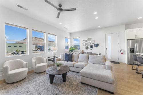 Bloomington Casa | Villa #38 at Bloomington Country Club - AAA Gateway townhouse