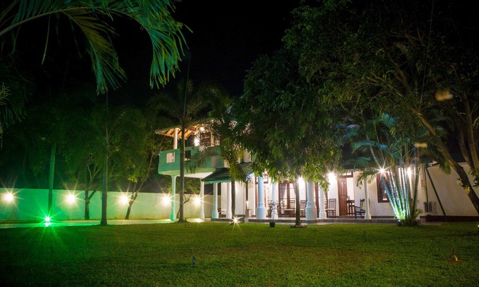 Seeduwa - Katunayake Hotel | Villa 406