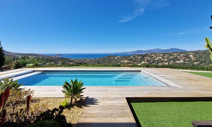 Pietrosella Villa | VILLA 5 Bedrooms - Panoramic View of the Gulf of Ajaccio - Heated Pool