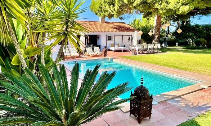 Alfa-Mar Casa | Falesia Beach I- 5 min a pie de la playa .Gran jardín con piscina privada