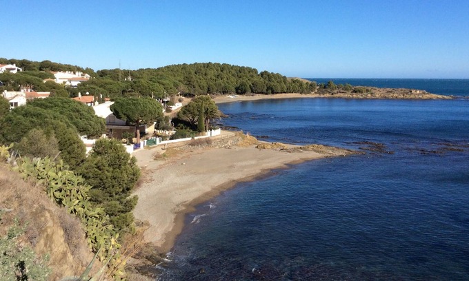 Llanca Villa | VILLA A 50 METROS DE LA PLAYA