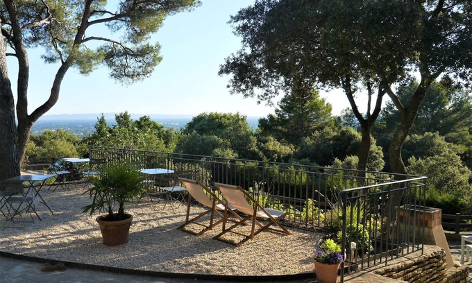L'Isle-sur-la-Sorgue Villa | Villa 6 personas piscina y bar al aire libre - con vistas a los Alpilles