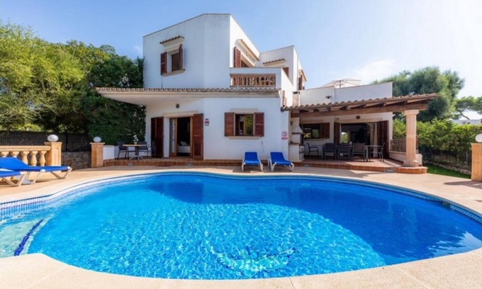 Cala d'Or Chalet De Esquí | Villa a pocos metros de la playa, con piscina privada, barbacoa en terraza